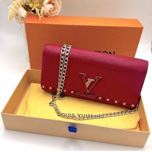 LOUIS VUITTON Portefeuille Capucine Wallet Red/Pink Leather W/ Silver